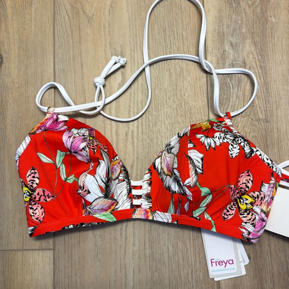 NWT-Freya Bikini Top Red Multi Color Hawaiian Floral Print 34DD *MATCHING BOTTOM
